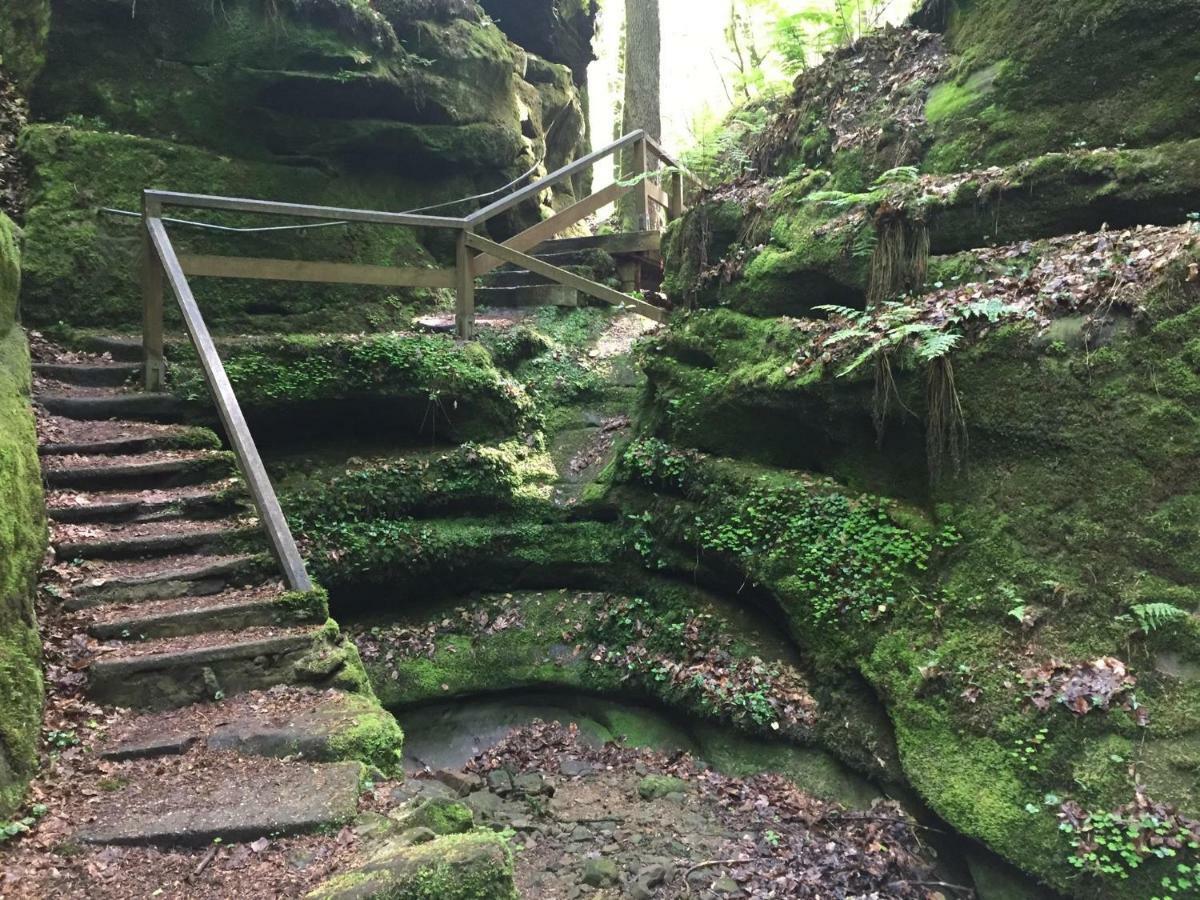 Pension Zum Golfstuebchen Echternacherbruck エクステリア 写真